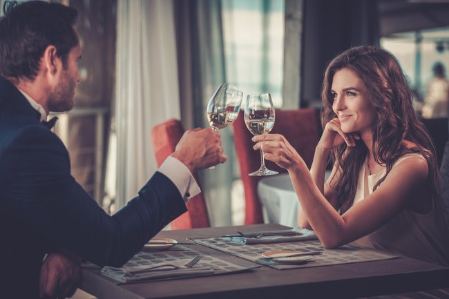 Lors de rendez-vous galants, vous pourrez rencontrer d'autres célibataires et tomber amoureux!